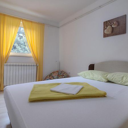 Apartments & Rooms Josephine Сень Екстер'єр фото