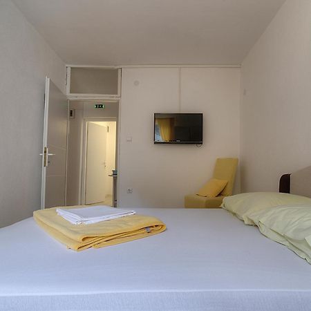 Apartments & Rooms Josephine Сень Екстер'єр фото