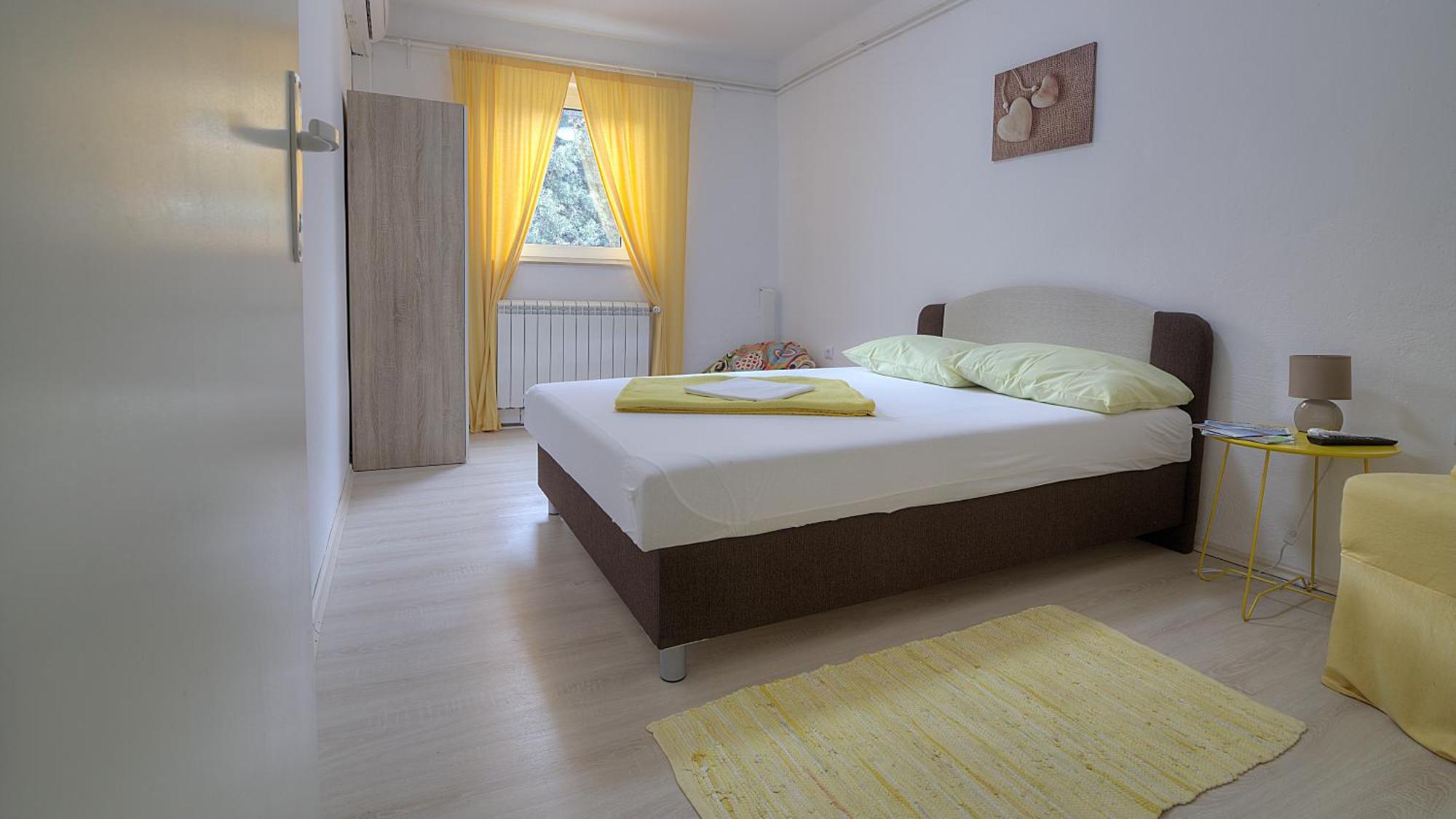 Apartments & Rooms Josephine Сень Екстер'єр фото