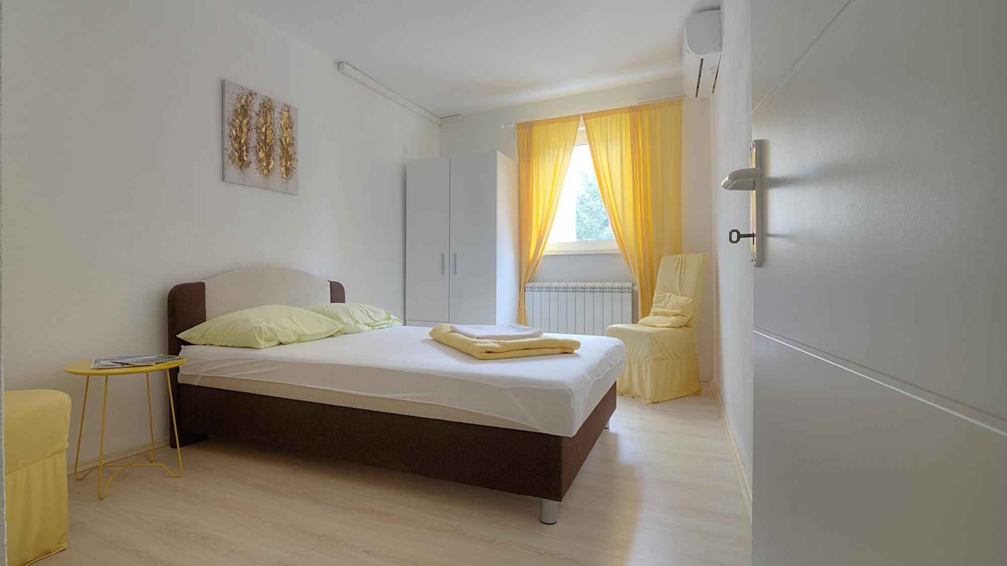Apartments & Rooms Josephine Сень Екстер'єр фото