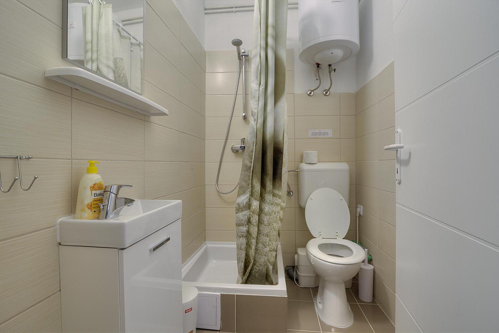Apartments & Rooms Josephine Сень Екстер'єр фото