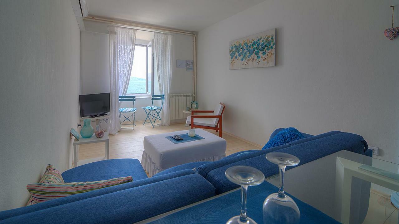Apartments & Rooms Josephine Сень Екстер'єр фото