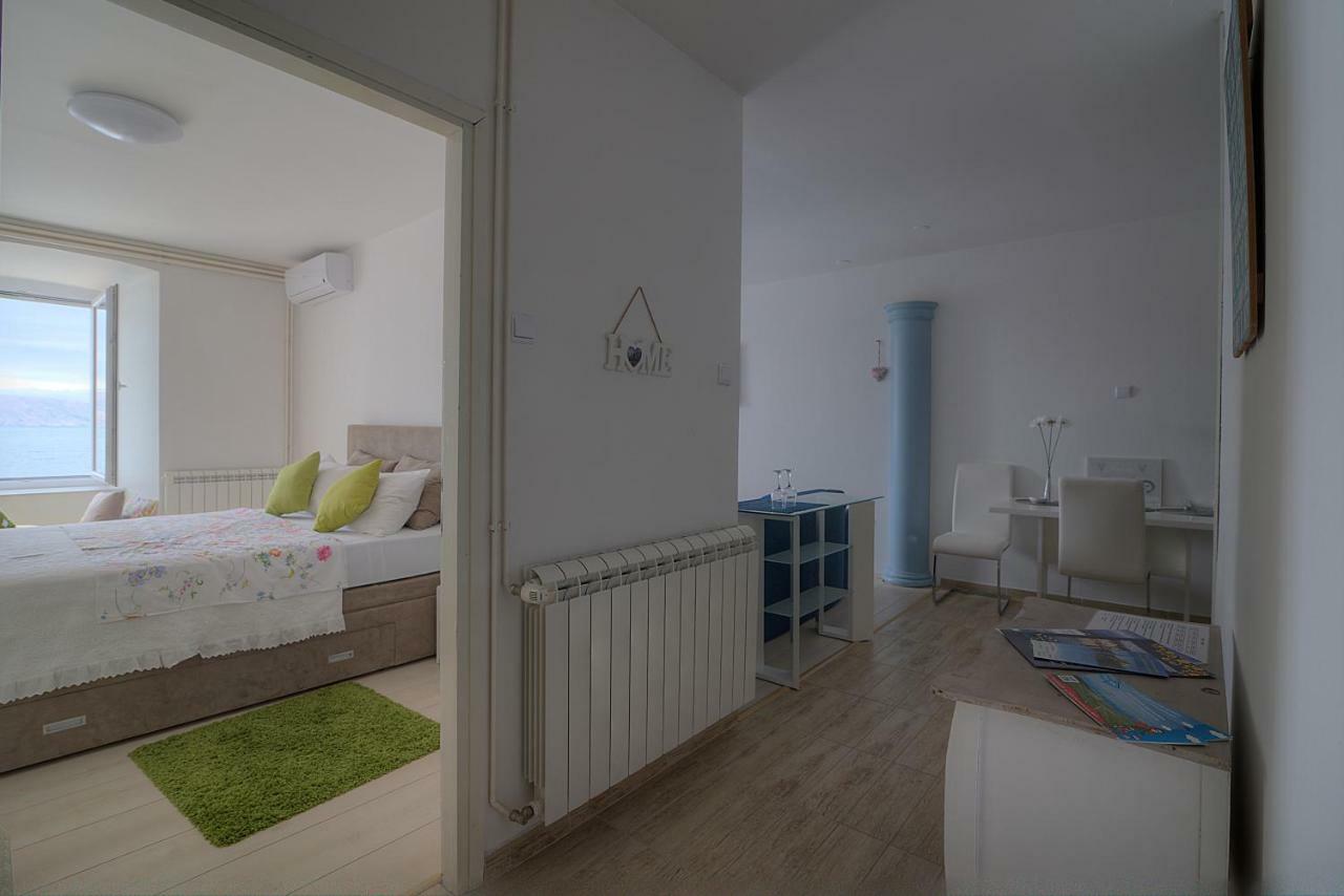 Apartments & Rooms Josephine Сень Екстер'єр фото