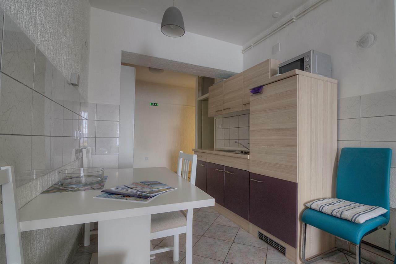 Apartments & Rooms Josephine Сень Екстер'єр фото