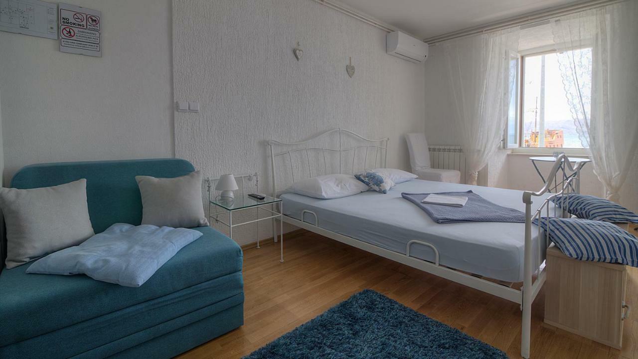 Apartments & Rooms Josephine Сень Екстер'єр фото