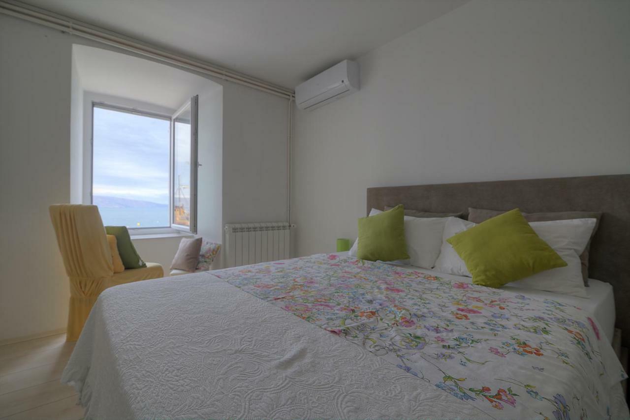 Apartments & Rooms Josephine Сень Екстер'єр фото