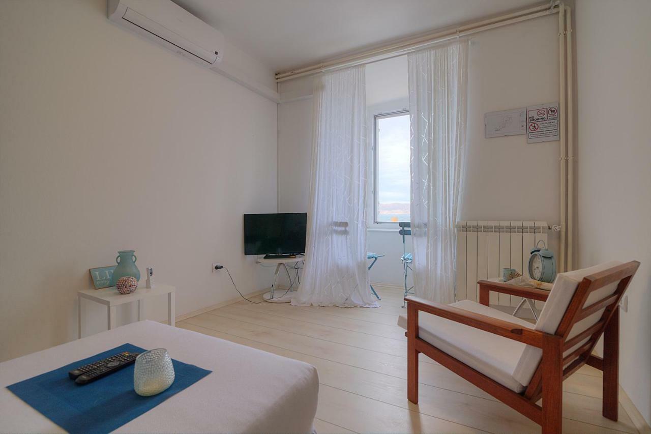 Apartments & Rooms Josephine Сень Екстер'єр фото