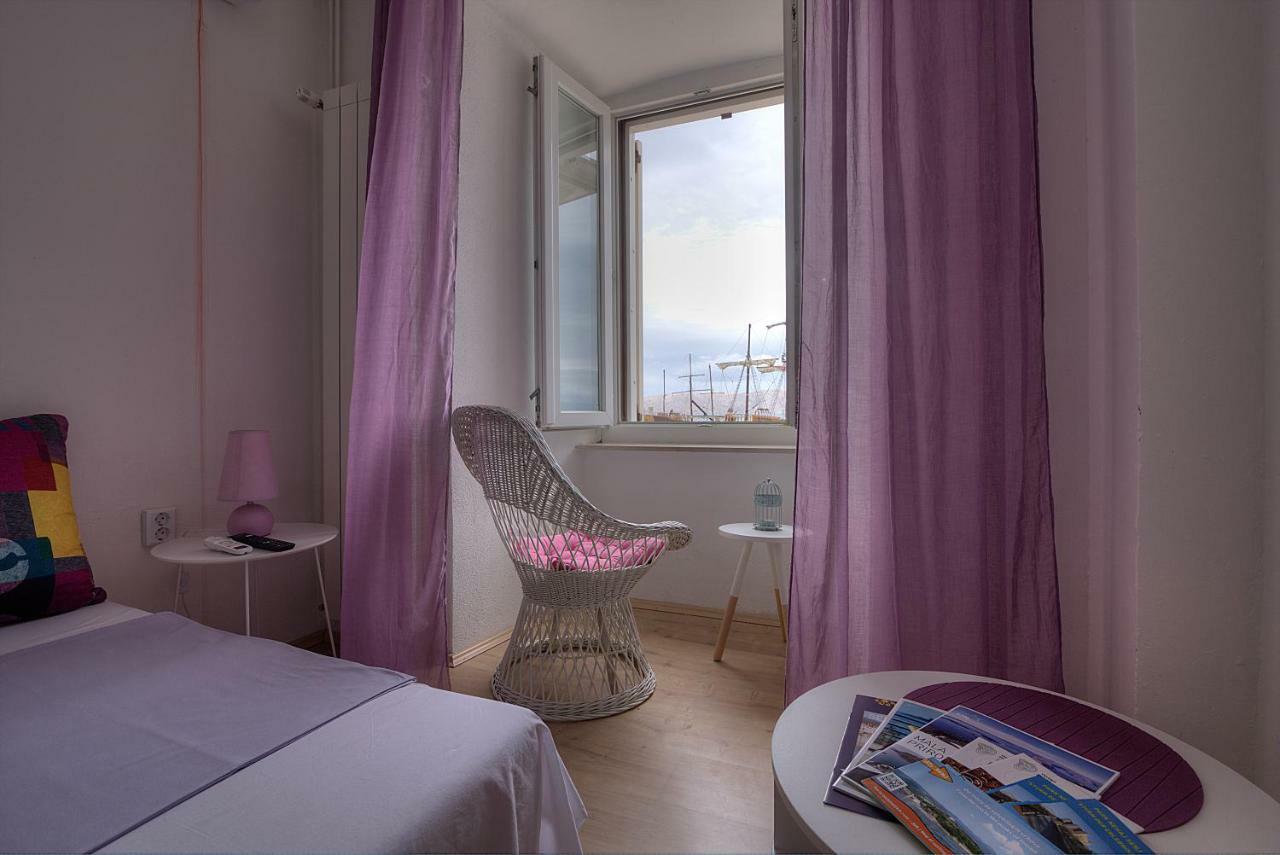 Apartments & Rooms Josephine Сень Екстер'єр фото